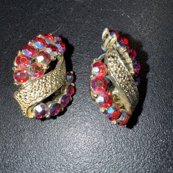 Unbranded Red Rhinestone Earrings Silver Textured Metal Vintage Clip On - Picture 11 of 14
